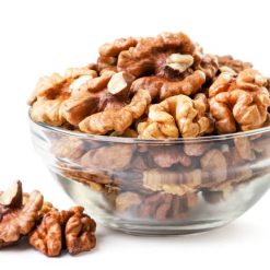 Graikinių riešutų branduolių puselės