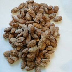 Migdolų riešutai kepinti ir sūdyti